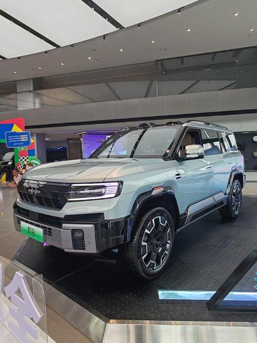 成都217比亚迪方程豹硬派越野的爆款，英菲尼迪35周年与你共成长